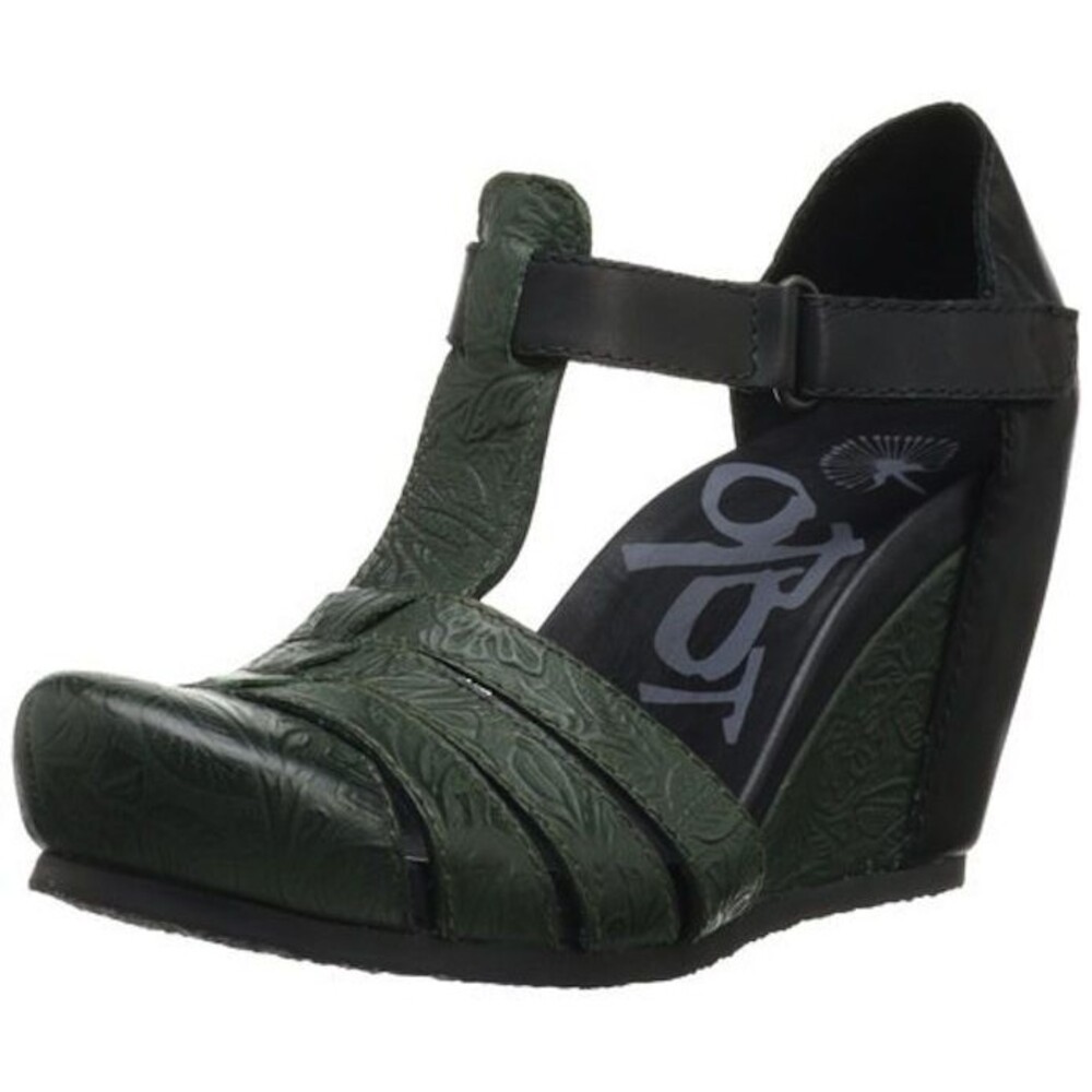 NWOB Otbt Ripley T Strap Leather Wedge Pump
